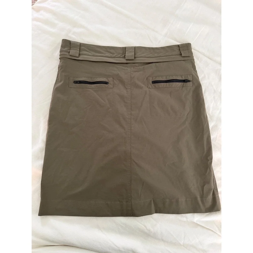 Tilley Endurables Travel Skort Womens 10 Olive Green Ripstop Button Front Hiking